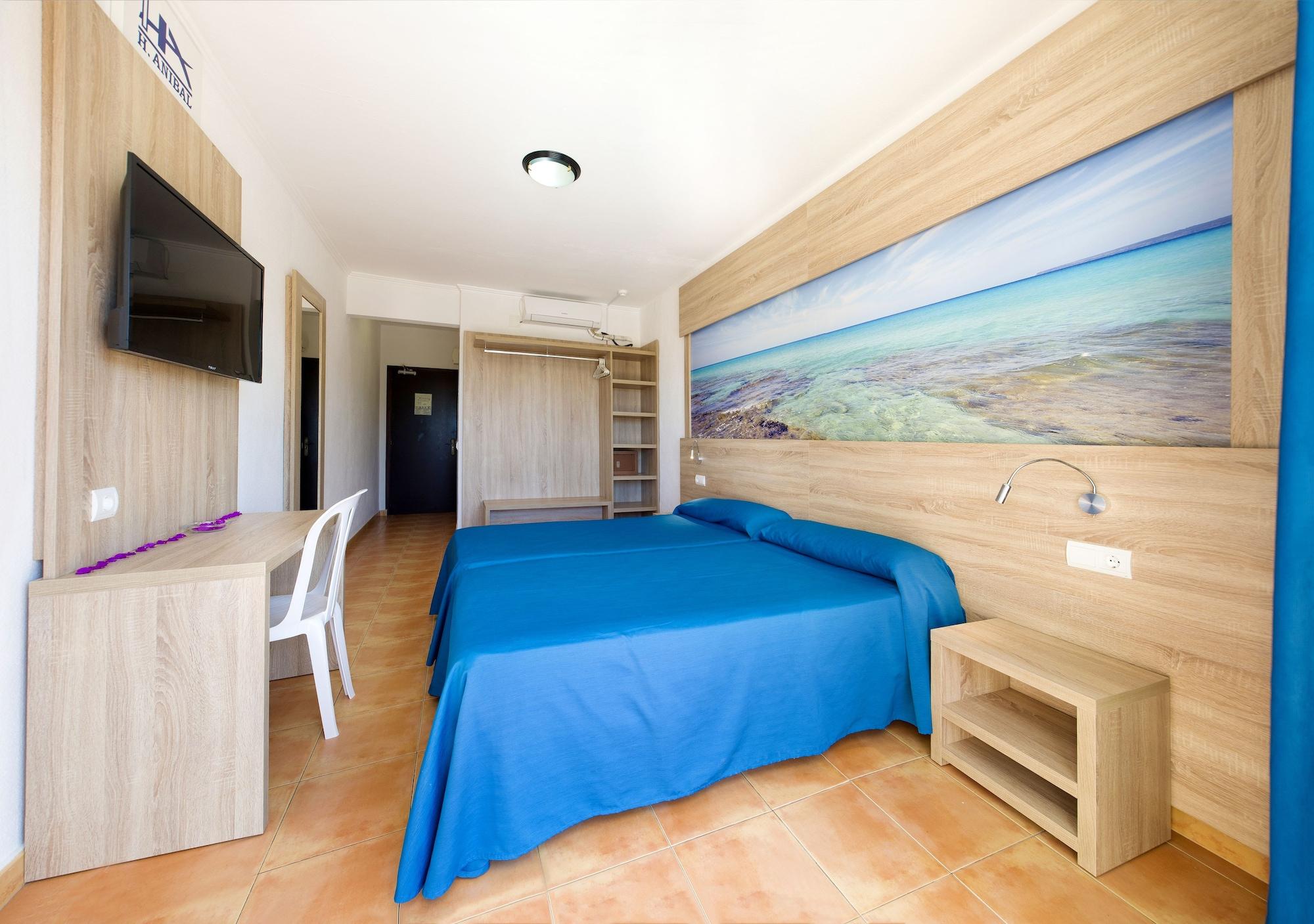 Hostal Anibal - Ab Group San Antonio  Bagian luar foto