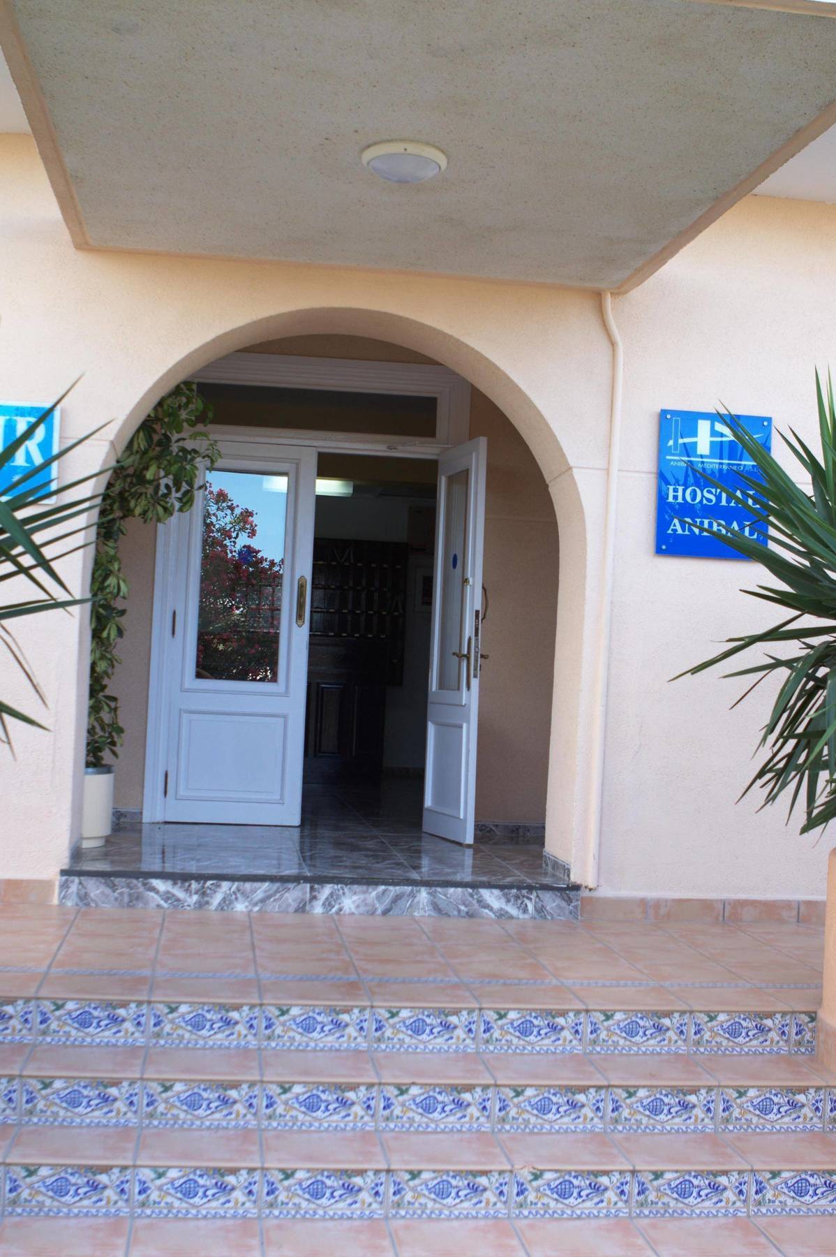 Hostal Anibal - Ab Group San Antonio  Bagian luar foto